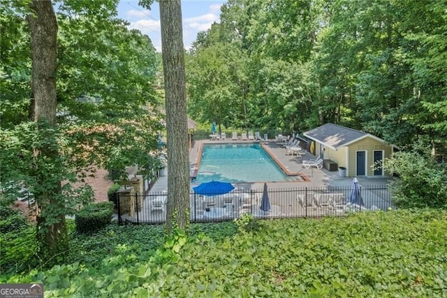 1279 Colony Pl, Marietta, GA 30068 - community pool with a patio area