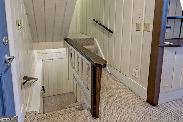 33 Berkshire Ln, Dillard, GA 30537 - view of stairway