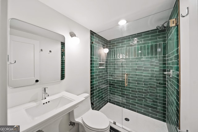 685 Pinecrest Dr, Athens, GA 30605 - bathroom featuring a shower stall