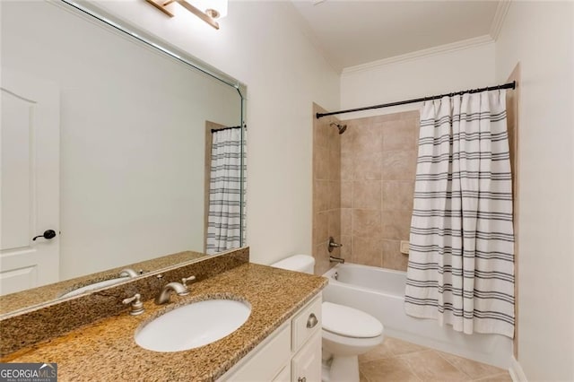 930 Shepards Ct, Roswell, GA 30075 - full bath with vanity, shower / bath combo with shower curtain, crown molding, and tile patterned floors