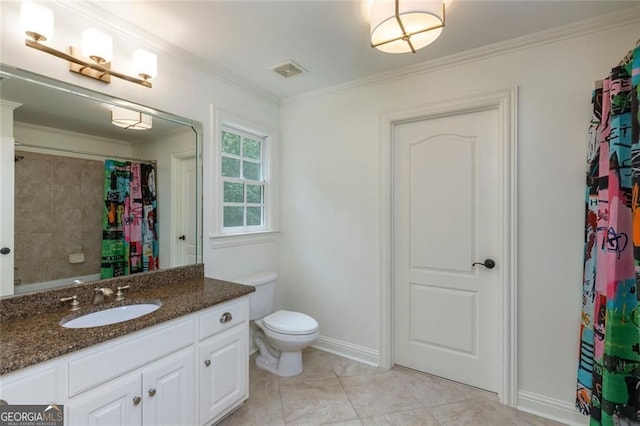 930 Shepards Ct, Roswell, GA 30075 - bathroom featuring vanity, crown molding, and a shower with curtain
