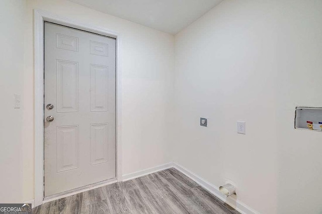 5215 Cordell St, Savannah, GA 31405 - washroom with hookup for an electric dryer, wood finished floors, and washer hookup