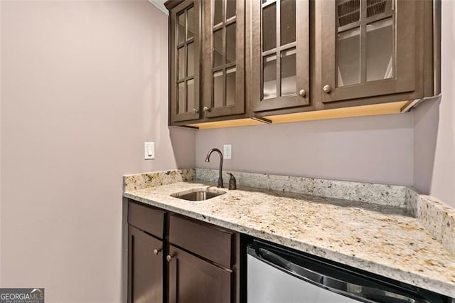 5825 Trailwood Ct, Suwanee, GA 30024 - bar area with dishwasher and a sink