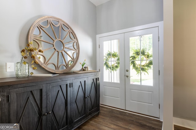 181 S Chattahoochee Dr, Hogansville, GA 30230 - entryway with dark wood finished floors