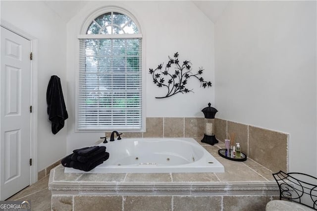 525 Avala Ct, Johns Creek, GA 30022 - full bath with lofted ceiling and a whirlpool tub