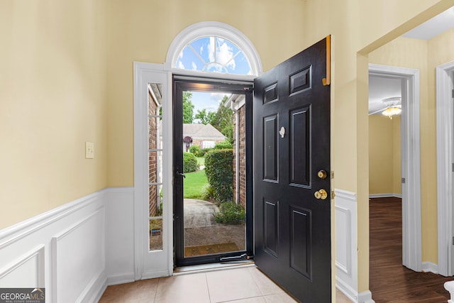10 Links Ct, Newnan, GA 30265 - foyer entrance with a wainscoted wall