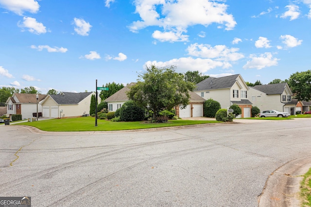 10 Links Ct, Newnan, GA 30265 - traditional home featuring a residential view, a garage, and a front lawn