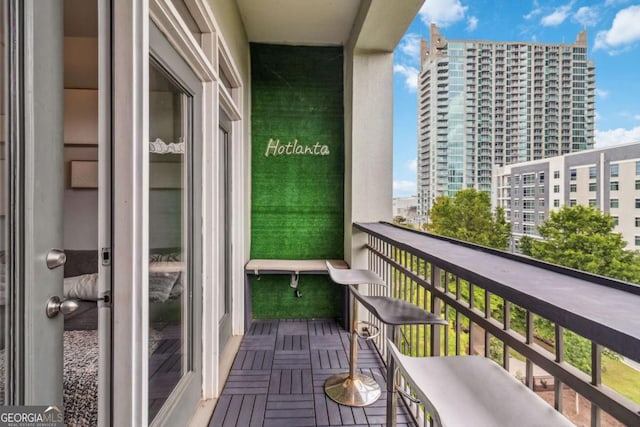 390 17th St NW Unit 6055, Atlanta, GA 30363 - balcony with a city view
