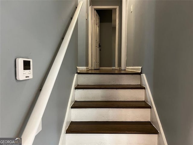 2436 Glenrock Dr, Decatur, GA 30032 - view of stairs