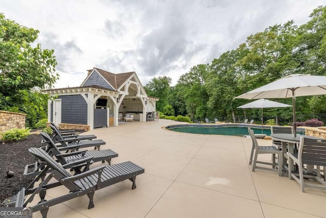481 Meadow Lake Ter, Hoschton, GA 30548 - swimming pool with a patio