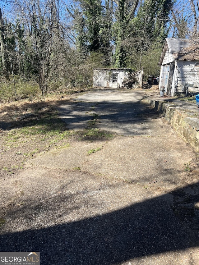 702 Emily Pl NW Unit 0, Atlanta, GA 30318 - view of asphalt driveway