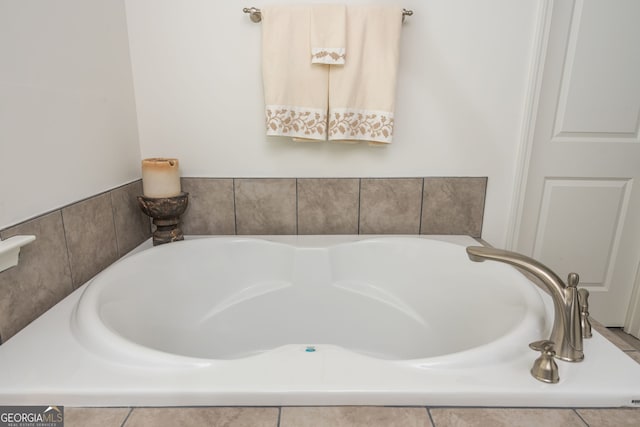 4583 Grenadine Cir, Acworth, GA 30101 - full bath with a garden tub