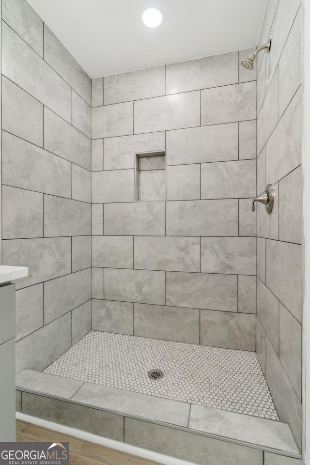 4179 Hanes Dr, Decatur, GA 30035 - full bath with a tile shower and recessed lighting