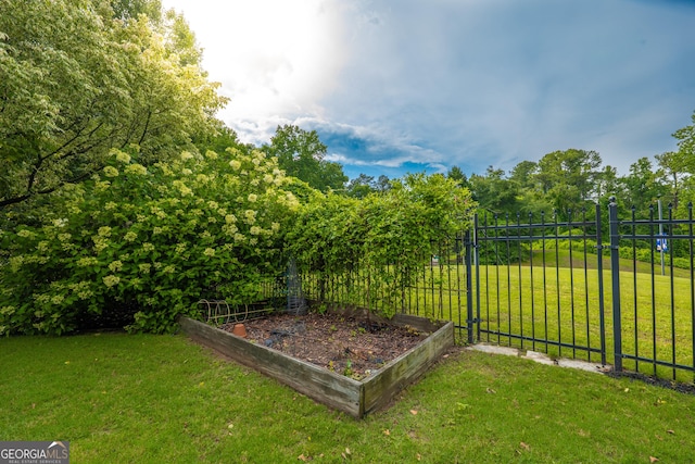 2403 Wistful Way, Marietta, GA 30066 - view of yard with a garden