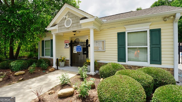400 Silver Spring St, Dallas, GA 30157 - entrance to property with roof with shingles