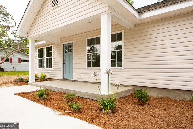 1920 Darling Ave, Waycross, GA 31501 - property entrance with covered porch