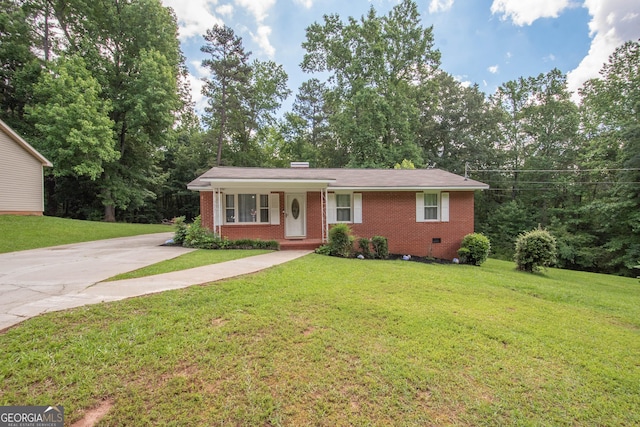 109 Susie Pl, Newnan, GA 30265 - ranch-style home with brick siding, concrete driveway, a front yard, crawl space, and covered porch