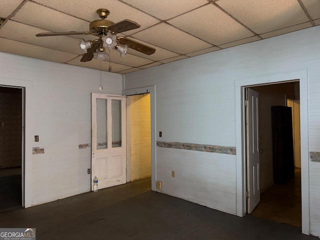 104 W Mauldin St, Walhalla, SC 29691 - unfurnished room featuring a ceiling fan and a drop ceiling
