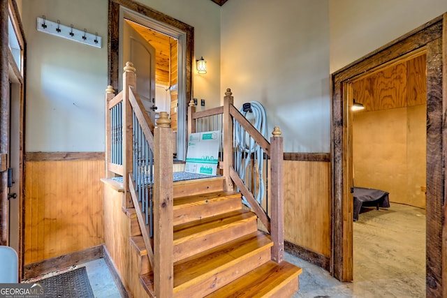 899 Ridge Pointe Way, Blairsville, GA 30512 - stairs with wainscoting