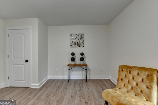 5371 Wg Robinson Rd, Gainesville, GA 30506 - living area with light wood-style flooring