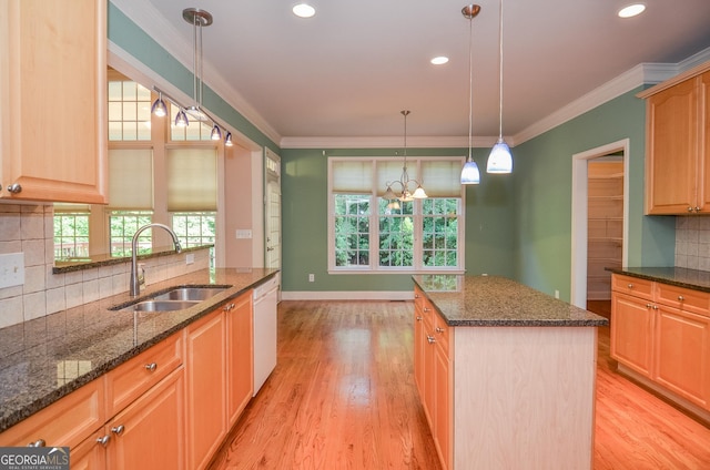 128 Laurel Ridge Dr, Alpharetta, GA 30004 - kitchen featuring tasteful backsplash, crown molding, light wood-type flooring, healthy amount of natural light, and dishwasher