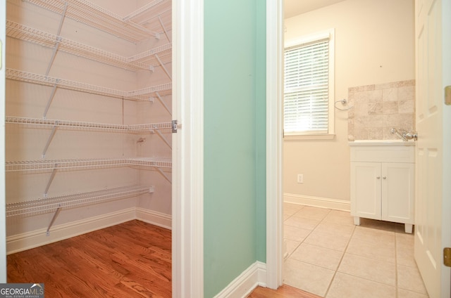 128 Laurel Ridge Dr, Alpharetta, GA 30004 - storage area with a sink