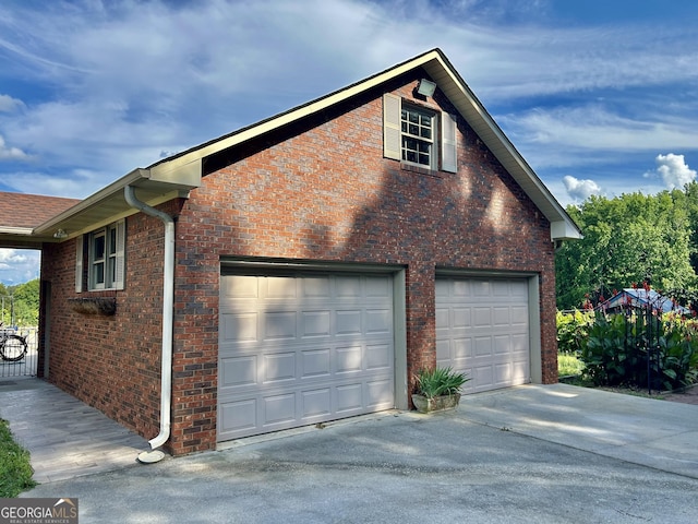 4494 Anderson Hwy, Hartwell, GA 30643 - garage featuring concrete driveway