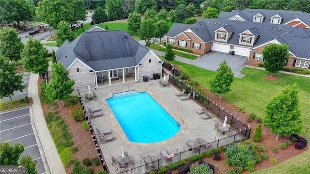 3411 Lindenridge Dr, Buford, GA 30519 - community pool with a patio