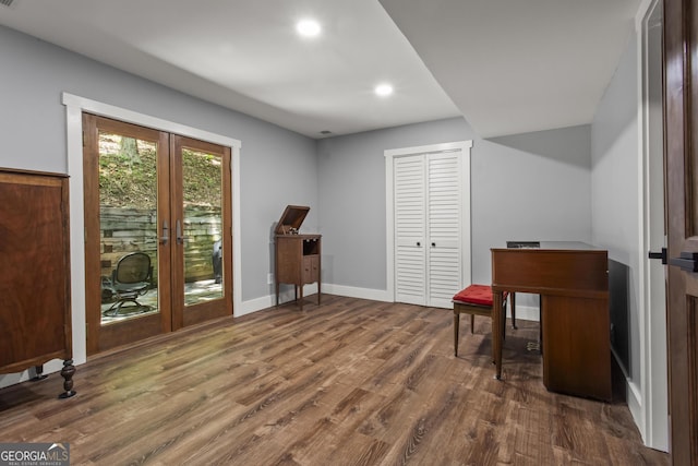 970 Pine Grove Pointe Dr, Roswell, GA 30075 - home office with wood finished floors and recessed lighting