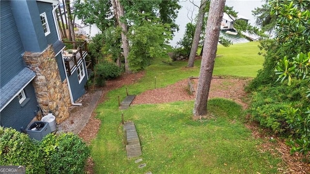 6381 Lakeview Dr, Buford, GA 30518 - view of grassy yard