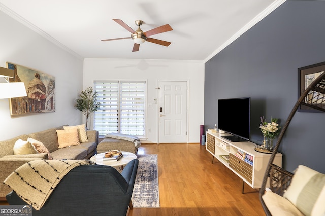 3675 Peachtree Rd NE Apt 24, Atlanta, GA 30319 - living area with a ceiling fan, crown molding, and wood finished floors
