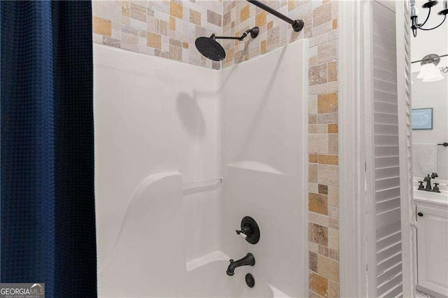 162 Drakes Lndg, Brunswick, GA 31523 - bathroom with shower / bath combination with curtain and vanity