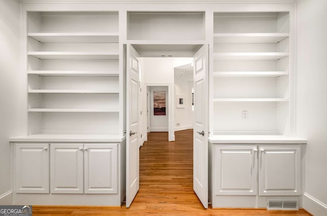 4569 Fountain Dr, Marietta, GA 30067 - view of closet