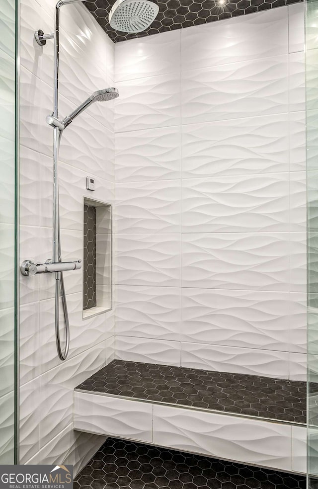 4569 Fountain Dr, Marietta, GA 30067 - full bath featuring a tile shower