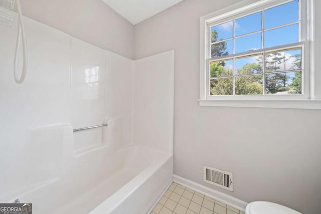 58 6th Ave W, Dallas, GA 30157 - full bath featuring tile patterned floors and tub / shower combination