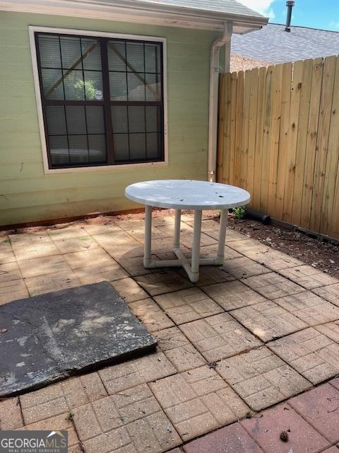 207 Oak Cir N, Stockbridge, GA 30281 - view of patio