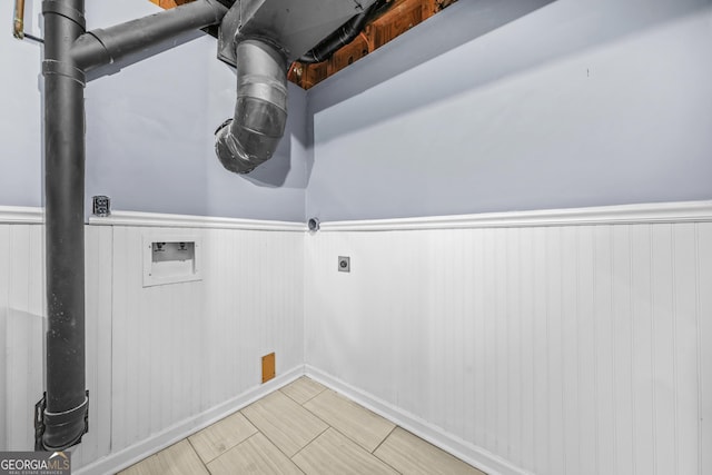 2511 Due W Cir NW, Kennesaw, GA 30152 - laundry area featuring wainscoting, hookup for a washing machine, and electric dryer hookup