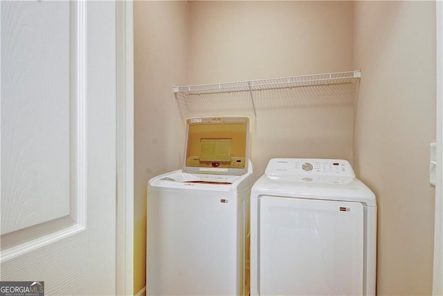 1643 Jackson Way, Atlanta, GA 30318 - laundry area featuring washer and clothes dryer