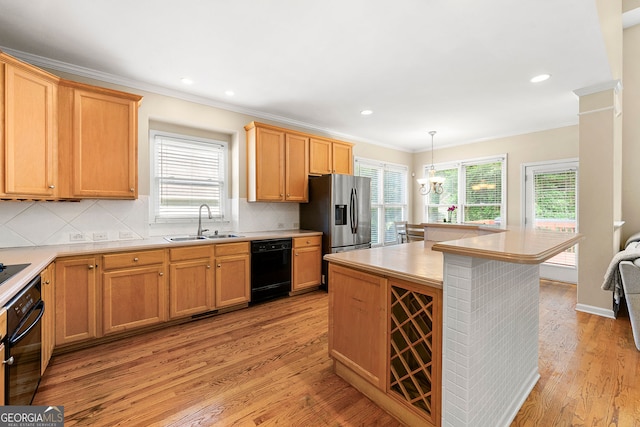 733 Miller Run, Atlanta, GA 30349 - kitchen featuring black appliances, ornamental molding, light wood-style flooring, backsplash, and recessed lighting