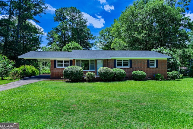 116 Preston Pl, Lagrange, GA 30241 - single story home with crawl space, driveway, a front lawn, brick siding, and a carport