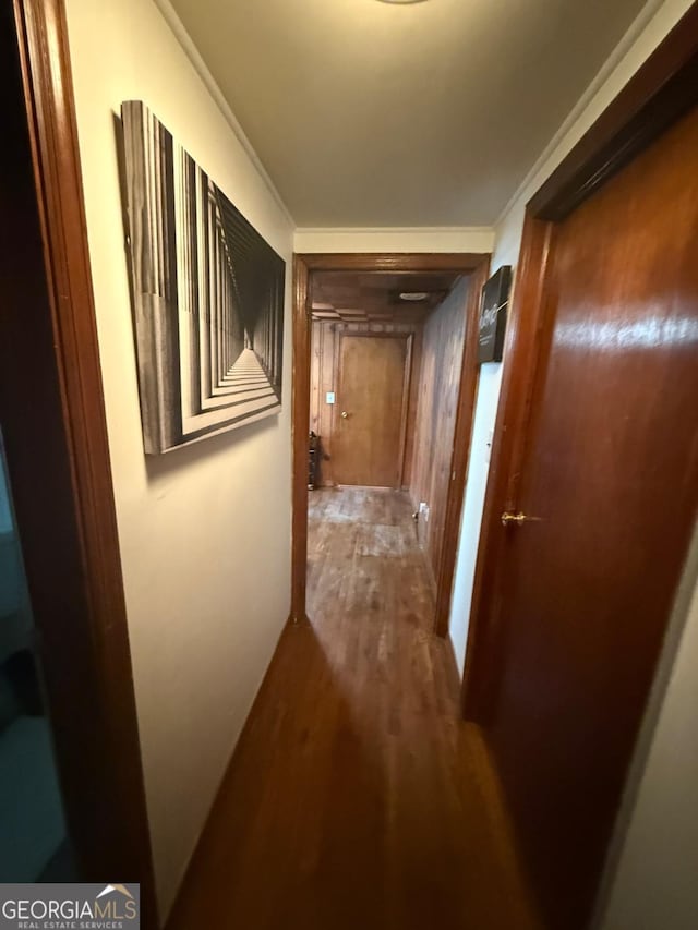 4510 Browns Bridge Rd, Gainesville, GA 30504 - hallway with wood finished floors