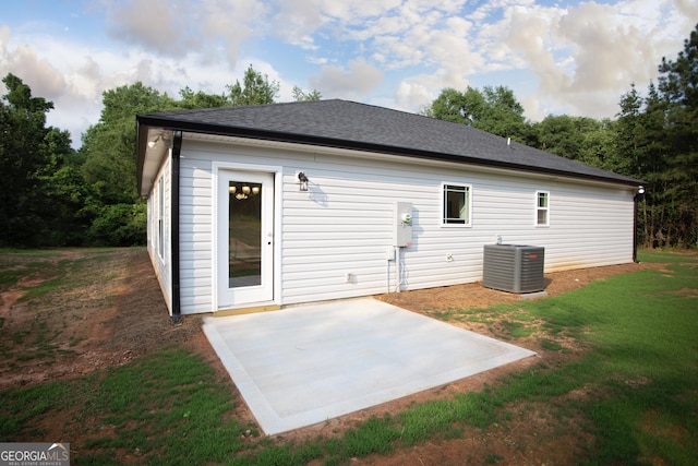 266 Patillo Rd, Jackson, GA 30233 - back of house with a patio and a yard