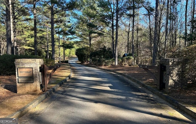 353 Retreat Trl, Lagrange, GA 30240