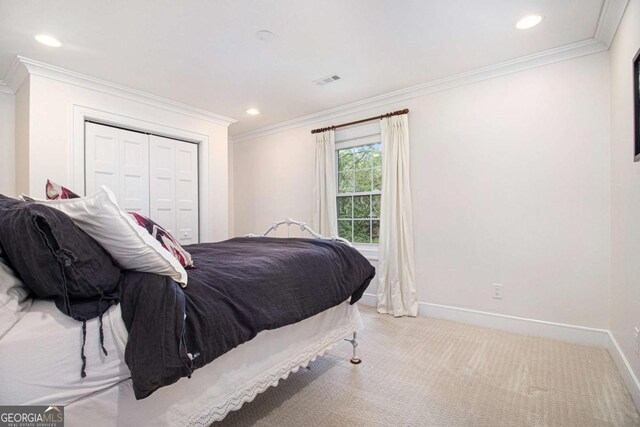 1379 Cambridge Ct NE, Brookhaven, GA 30319 - carpeted bedroom featuring crown molding, a closet, and recessed lighting