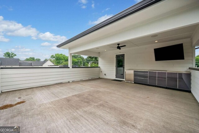 32 Walthall St NE Unit A, Atlanta, GA 30307 - view of patio / terrace with a ceiling fan