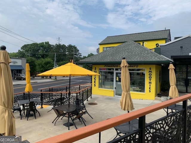 2367 Cascade Rd SW Unit B7, Atlanta, GA 30311 - view of patio / terrace featuring outdoor dining space