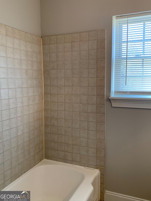 2367 Cascade Rd SW Unit B7, Atlanta, GA 30311 - view of full bathroom