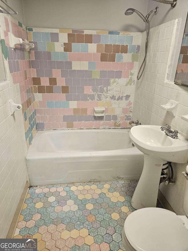 7201 Pine St, Austell, GA 30106 - full bathroom with tile walls and washtub / shower combination