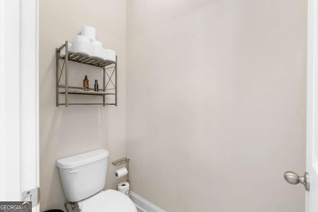 850 Ethereow Ct, Lawrenceville, GA 30046 - bathroom featuring toilet