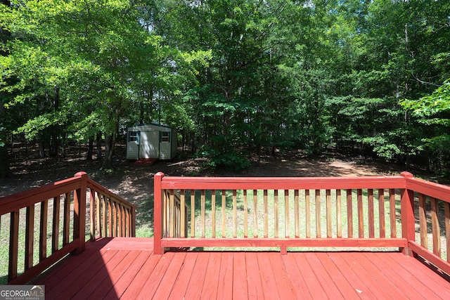 491 Brickleberry Rdg, Athens, GA 30605 - wooden terrace featuring a storage unit